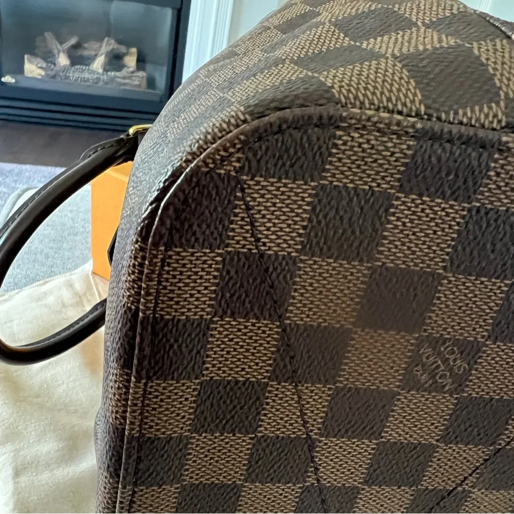 Louis Vuitton Siena MM Damier Ebene Top Handle Bag - Picture 10 of 16